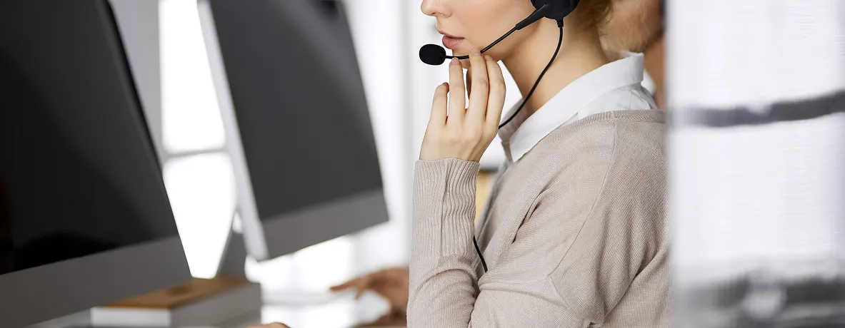 Agent using conversation intelligence during a call